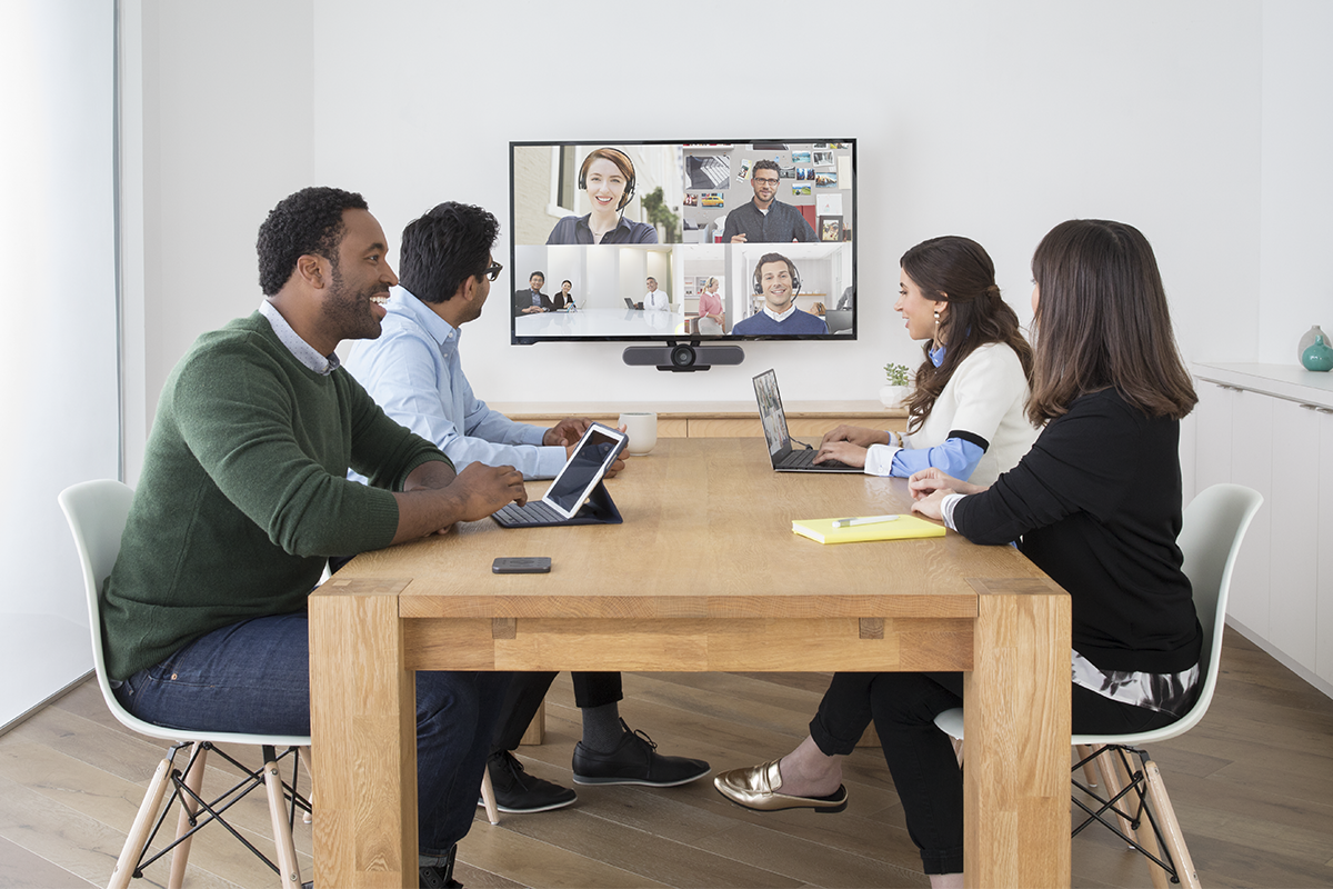 Tecnologie audio video per sale riunioni e lavoro ibrido